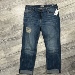 NWT Kut from the kloth Catherine boyfriend jeans